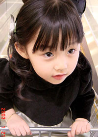 http://photo.pic.sohu.com/images/baobao/2005-07-07/105f368049b.jpg