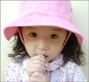 http://photo.pic.sohu.com/images/baobao/2005-07-07/105f36804a2.jpg